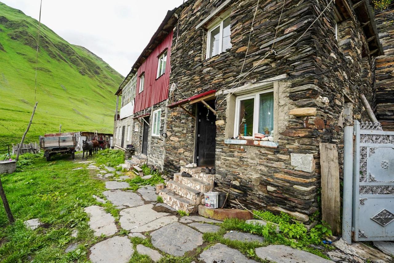 Bori'S Guesthouse Ushguli Zewnętrze zdjęcie